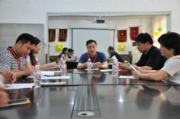 秦裕辉、熊辉听取招生录取工作汇报